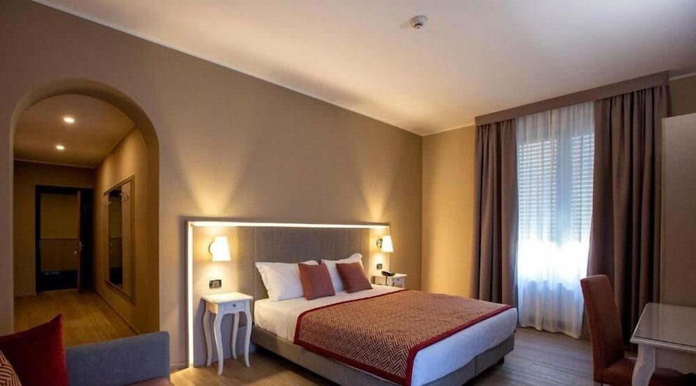 Hotel Villa Malpensa Vizzola Ticino Exterior foto