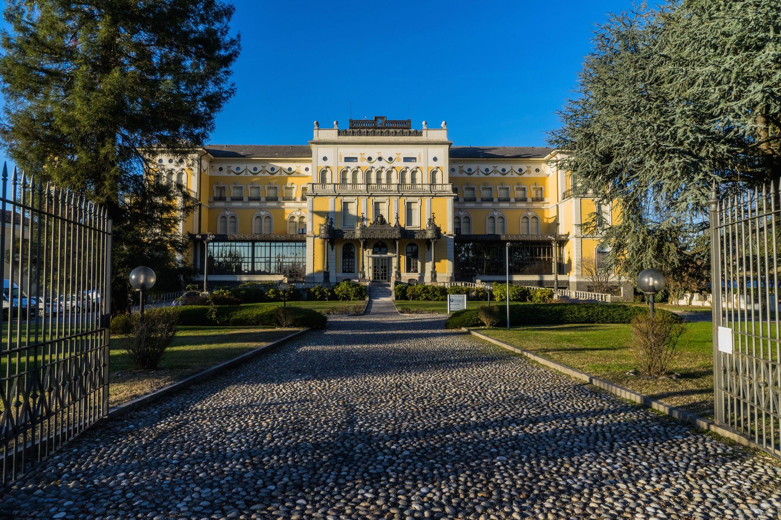 Hotel Villa Malpensa Vizzola Ticino Exterior foto