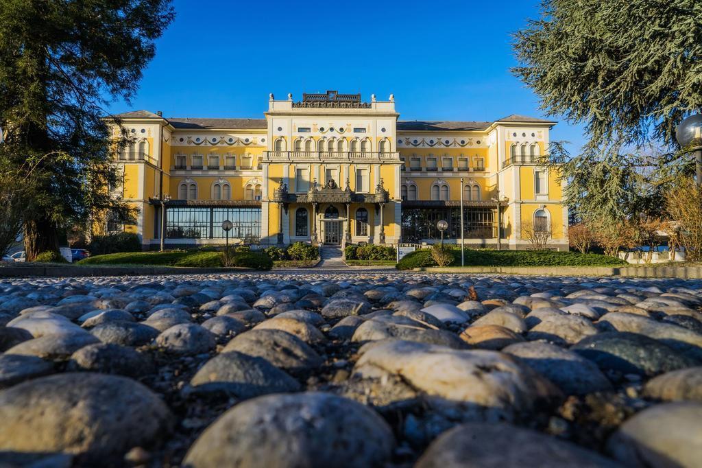 Hotel Villa Malpensa Vizzola Ticino Exterior foto