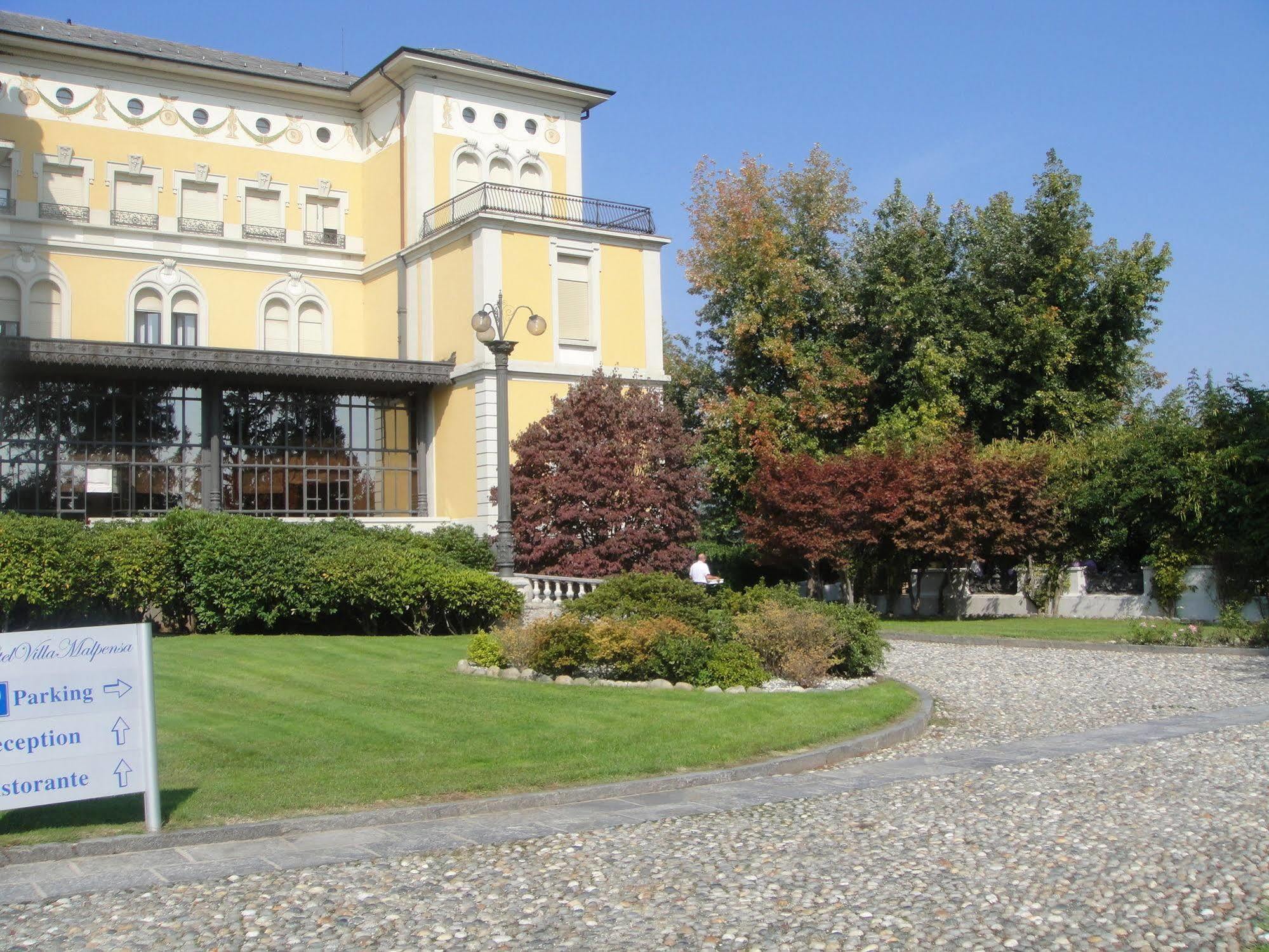 Hotel Villa Malpensa Vizzola Ticino Exterior foto